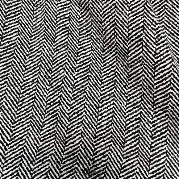 Old Navy Herringbone Pixie Pants - Picture 2 of 3